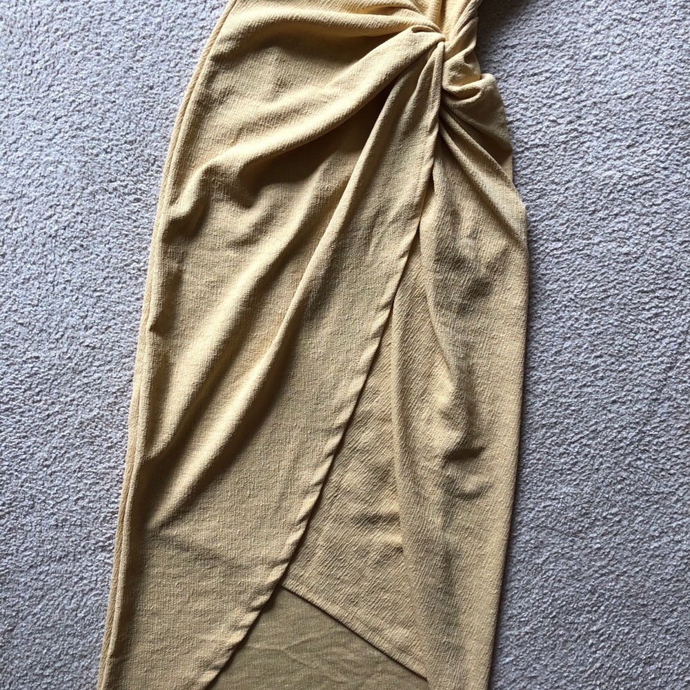H&M Trend SLEEVELESS SCRUNCH STRETCH FITTED Wrap V Neck Yellow DRESS - Picture 7 of 12